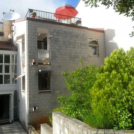 Apartments Simpa Njivice Exterior photo